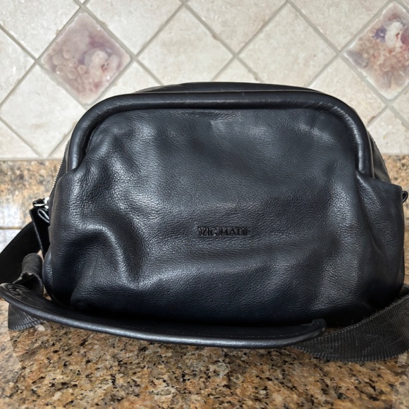Black Leather Crossbody Messenger Bag of the Italian brand ViC MATIE. - Picture 2 of 10